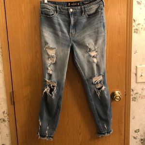 Women’s Hollister distressed jeans